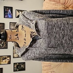 NWOT - Never Worn! Light/Dark Gray & Heathered White Long Sleeve Hooded Sweater